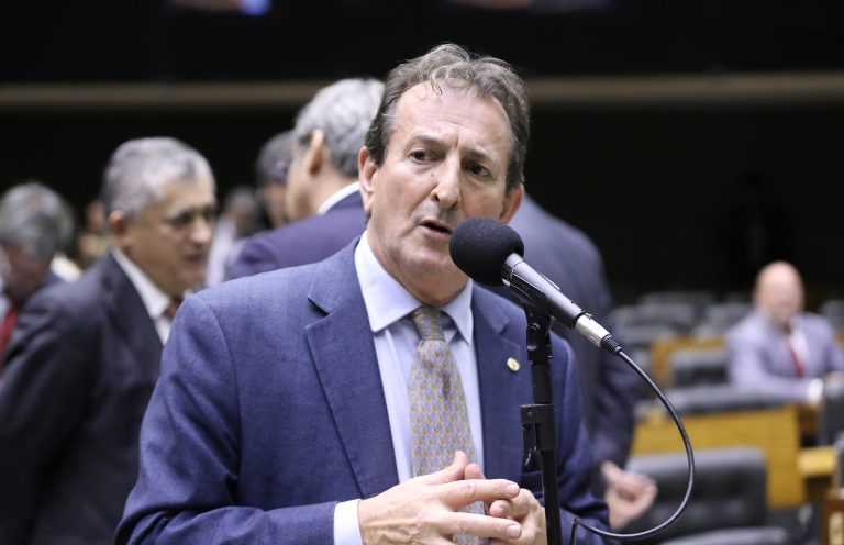 Câmara aprova projeto que agiliza combate a incêndios e desastres climáticos